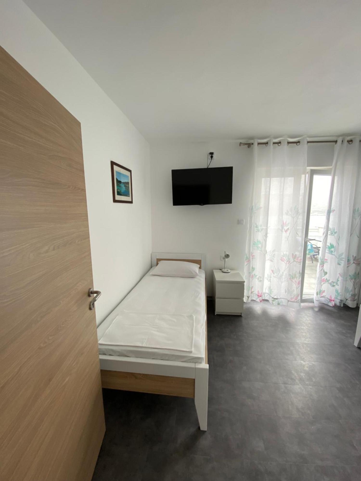 Apartmani Pozega Pag Town Exteriör bild